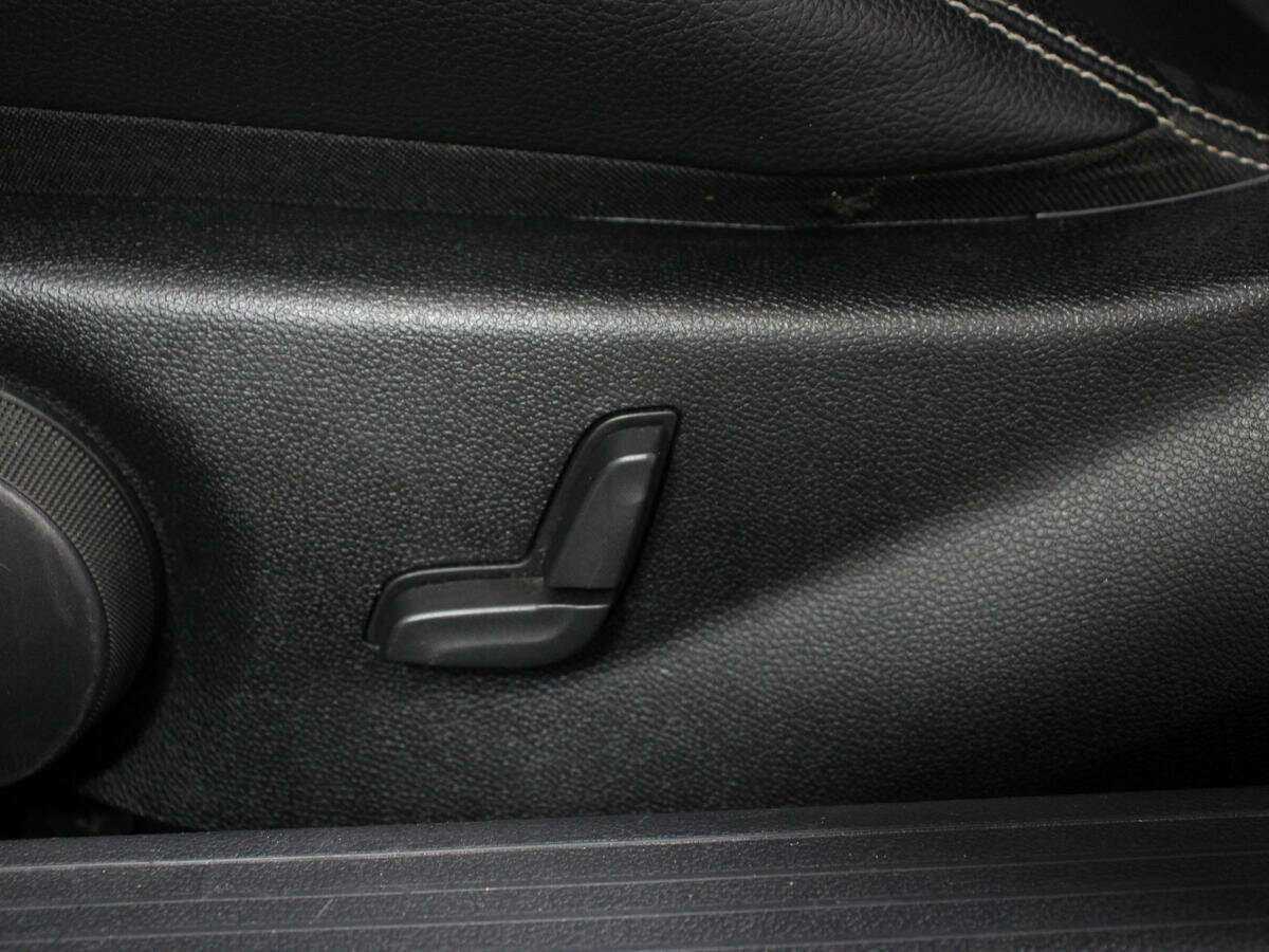 Б/У Мерседес-Бенц Е-Класс 2013 года. Фото: #16