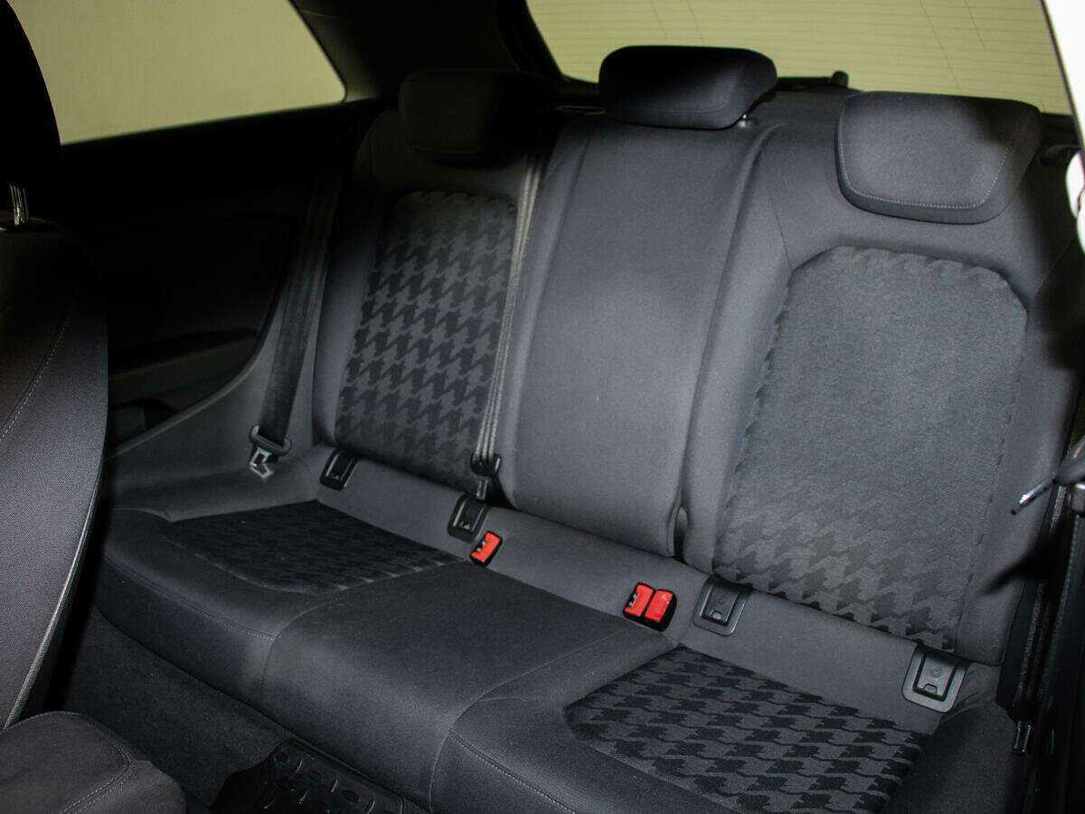 Б/У Ауди А3 2012 года. Фото: #9