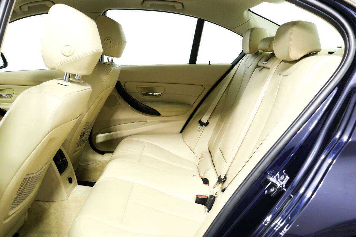 Б/У БМВ 3 серии 2012 года. Фото: #11