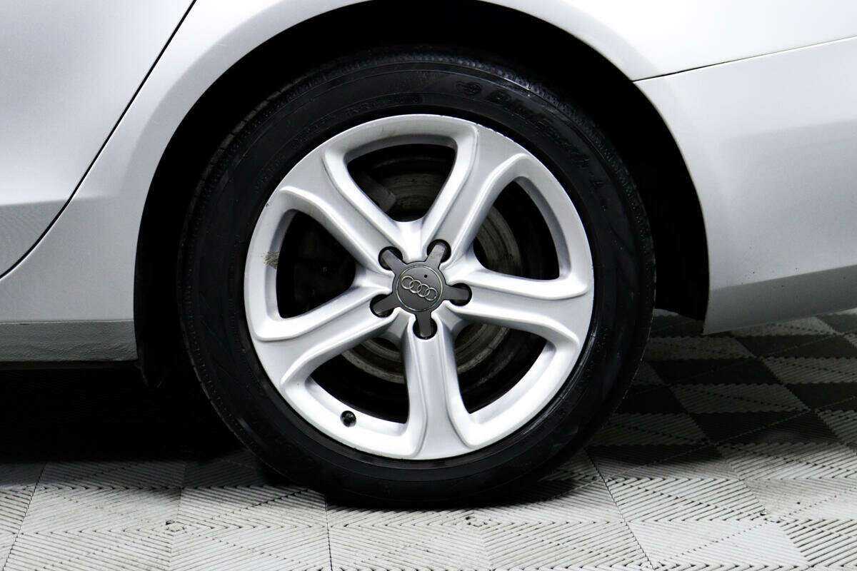 Б/У Ауди А4 2013 года. Фото: #11