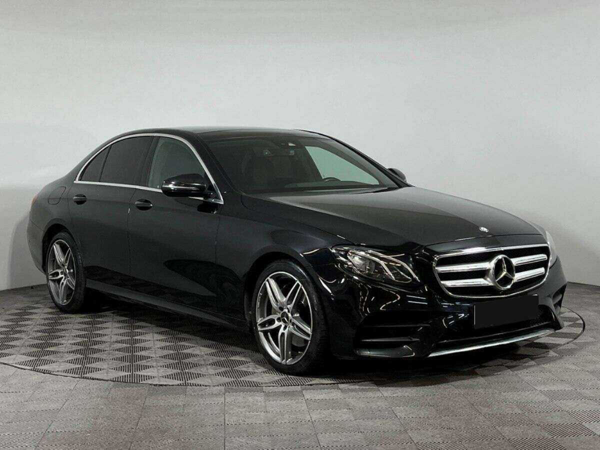 Б/У Мерседес-Бенц Е-Класс 2016 года. Фото: #2
