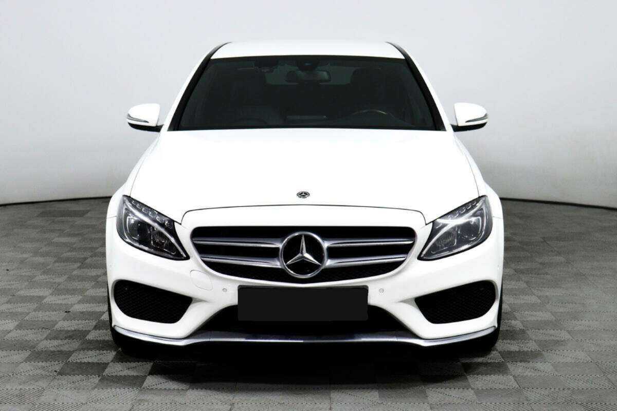 Б/У Мерседес-Бенц Ц-Класс 2017 года. Фото: #1