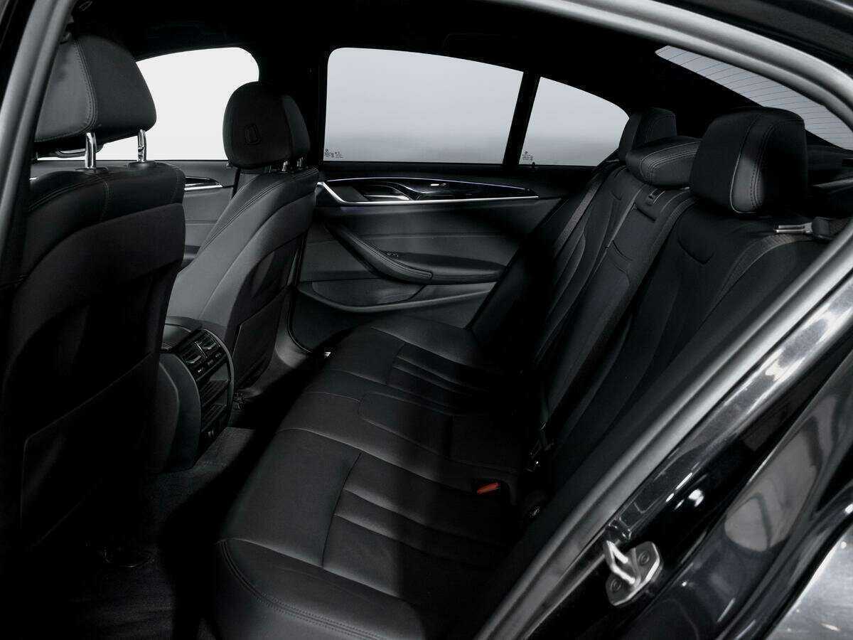 Б/У БМВ 5 серии 2017 года. Фото: #9