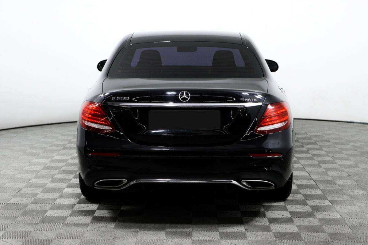 Б/У Мерседес-Бенц Е-Класс 2017 года. Фото: #5