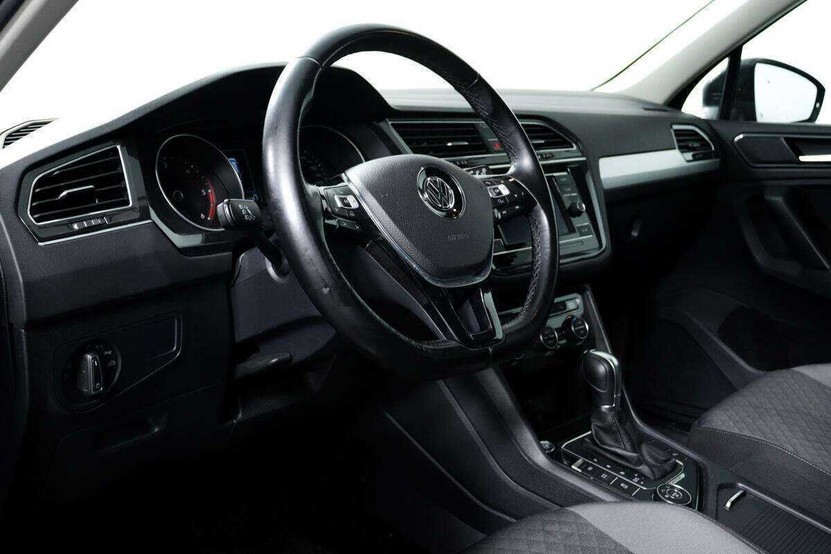 Б/У Фольксваген Тигуан 2017 года. Фото: #12