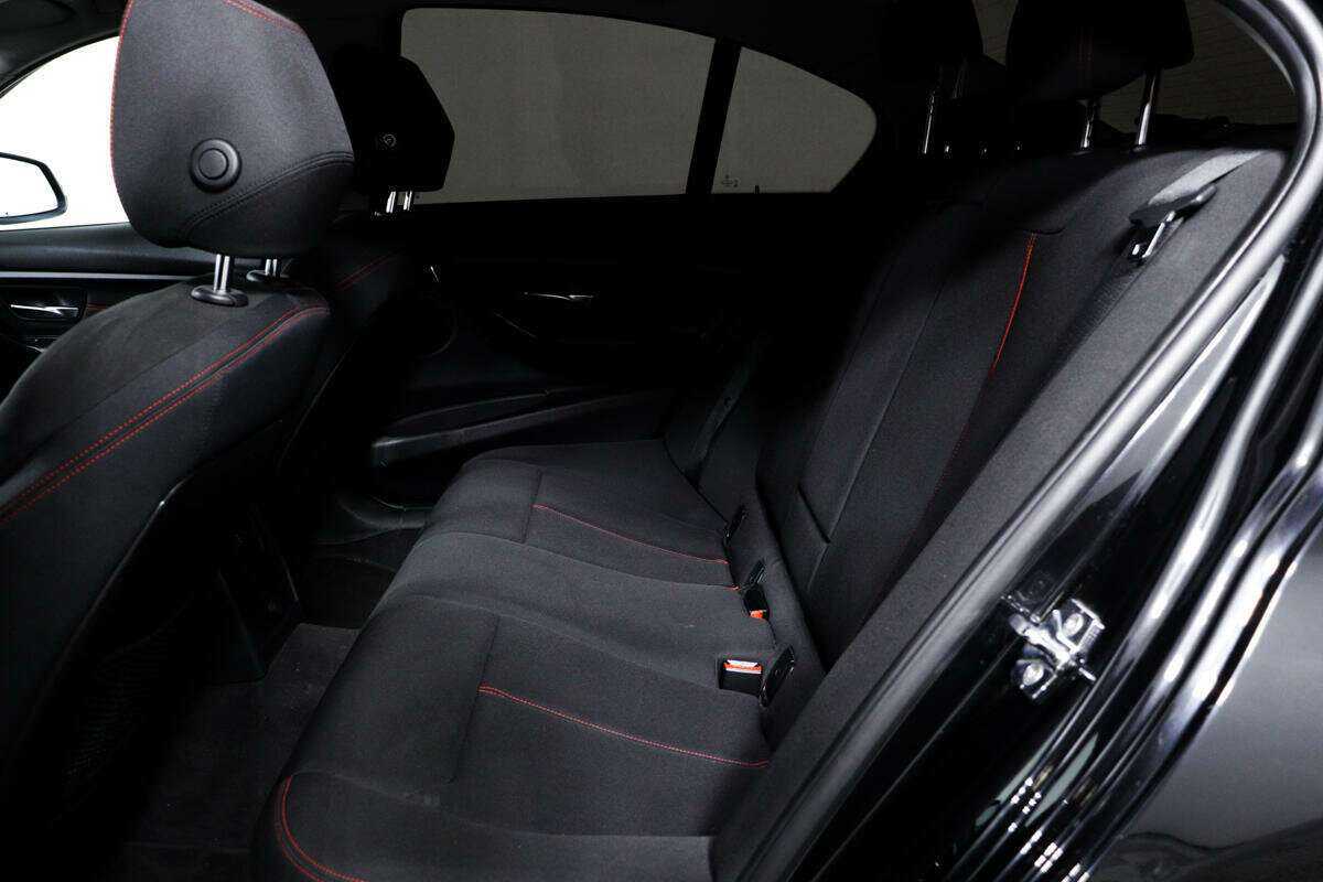 Б/У БМВ 3 серии 2012 года. Фото: #11