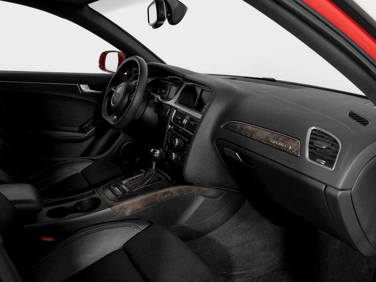 Б/У Ауди А4 2015 года. Фото: #7