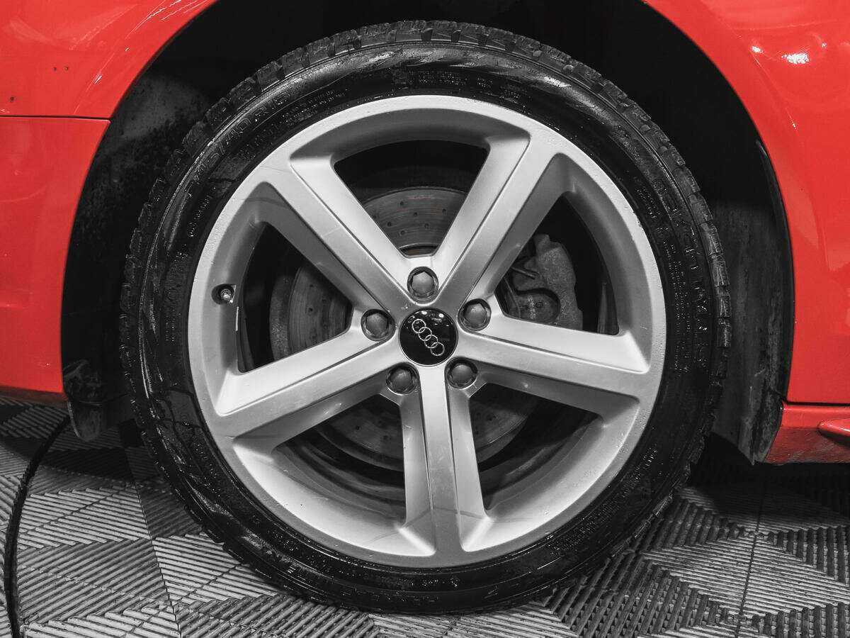 Б/У Ауди А4 2015 года. Фото: #15