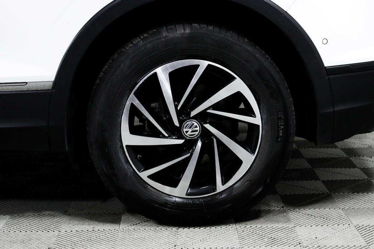 Б/У Фольксваген Тигуан 2018 года. Фото: #12