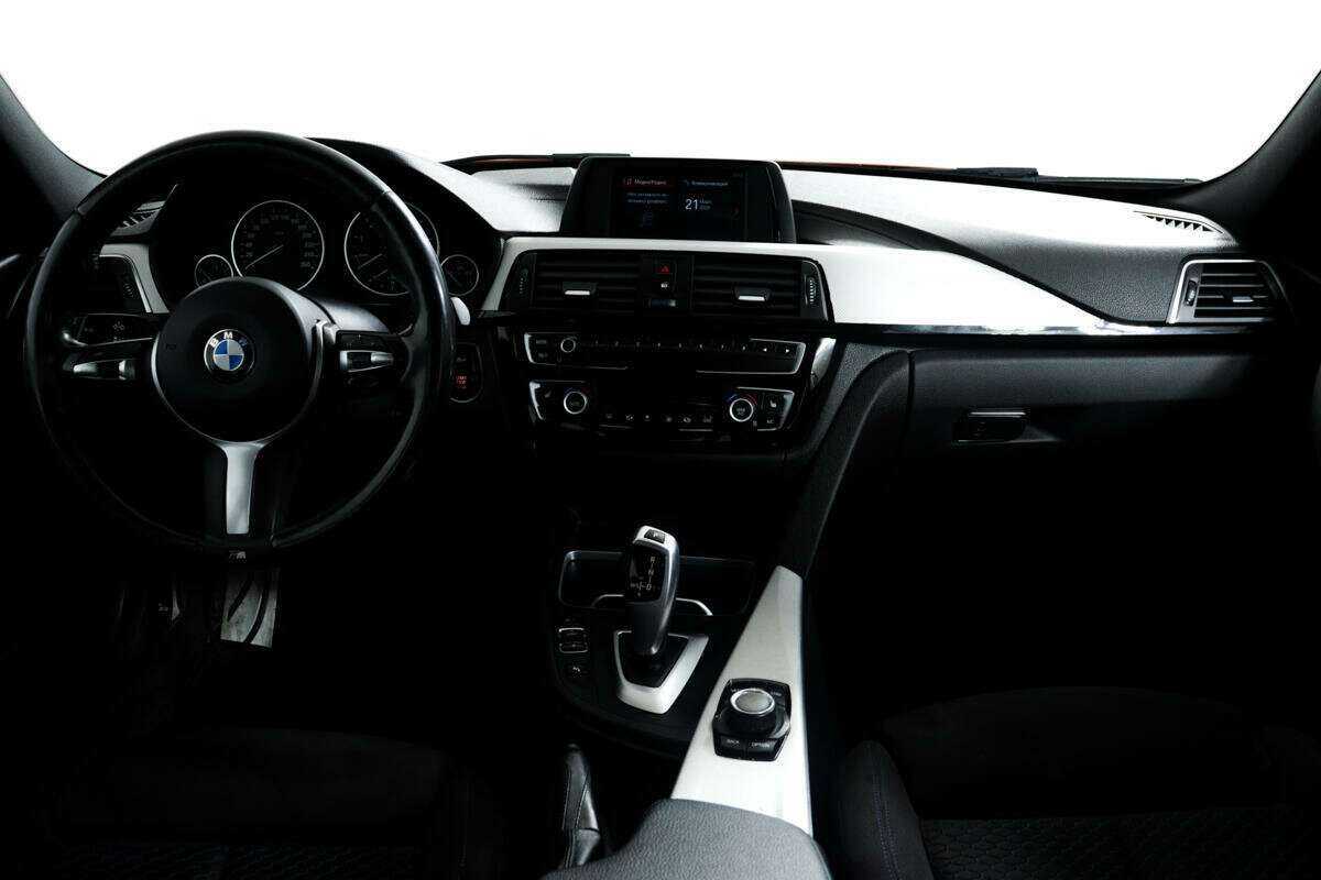 Б/У БМВ 3 серии 2018 года. Фото: #10