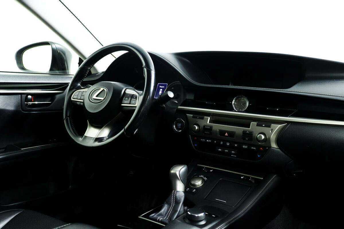 Б/У Лексус ЕС 2016 года. Фото: #8