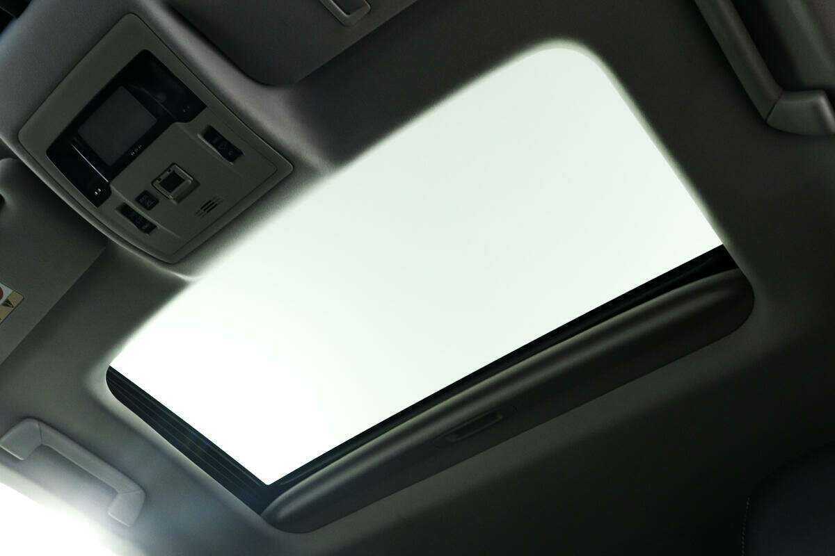 Б/У Лексус ЕС 2016 года. Фото: #14