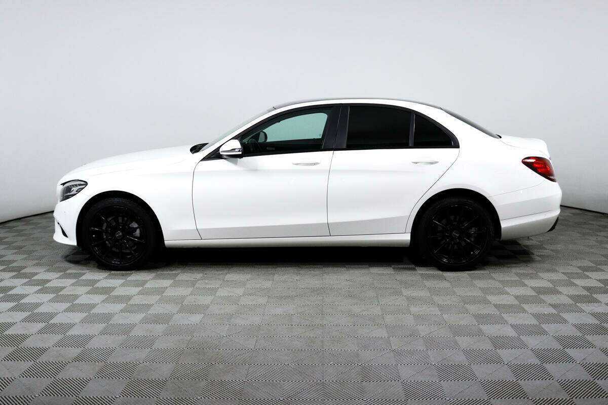 Б/У Мерседес-Бенц Ц-Класс 2018 года. Фото: #7