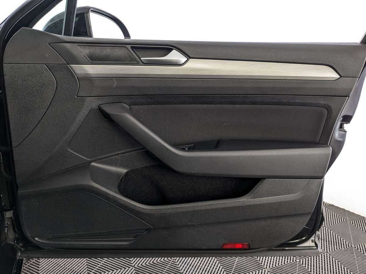 Б/У Фольксваген Пассат 2016 года. Фото: #19