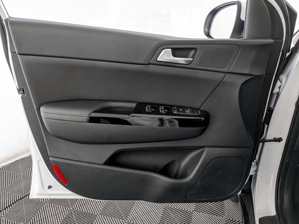 Б/У Киа Спортейдж 2021 года. Фото: #14