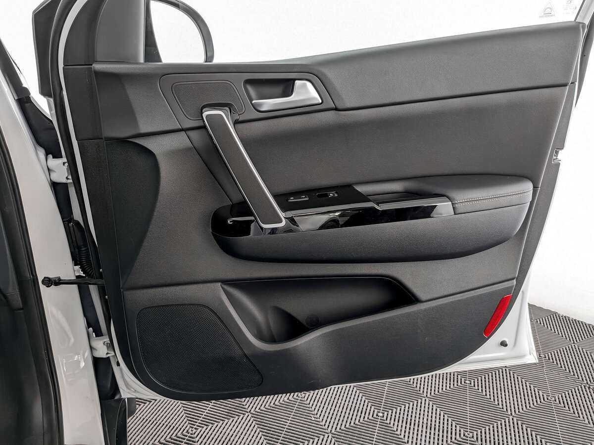 Б/У Киа Спортейдж 2021 года. Фото: #19