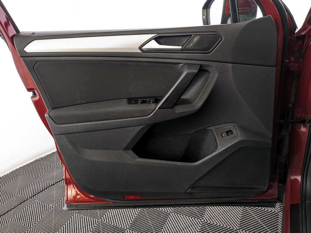 Б/У Фольксваген Тигуан 2020 года. Фото: #14