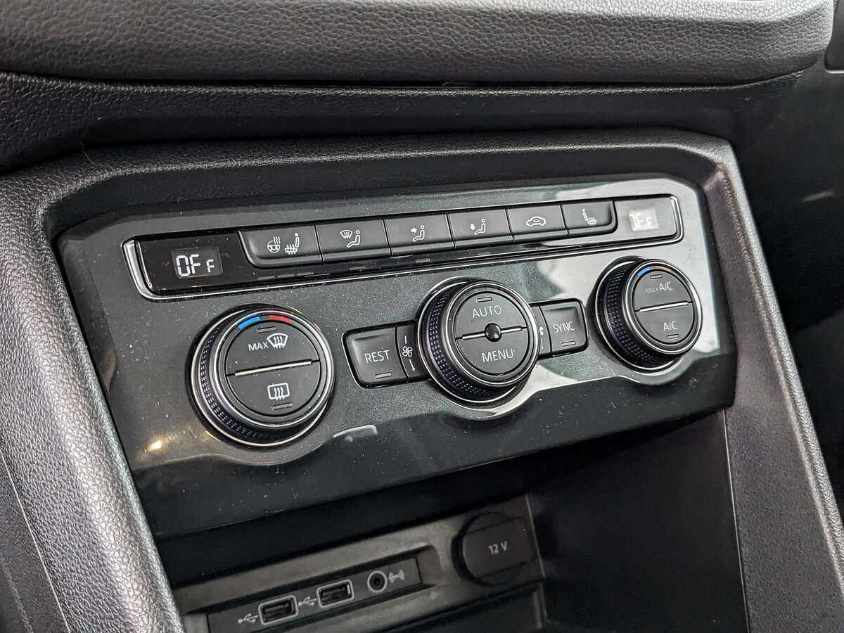 Б/У Фольксваген Тигуан 2020 года. Фото: #16