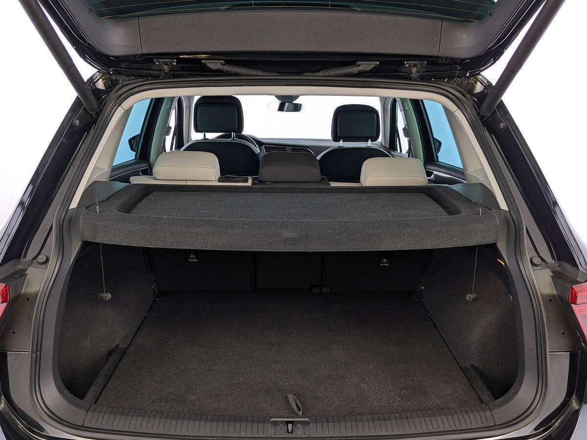 Б/У Фольксваген Тигуан 2019 года. Фото: #9