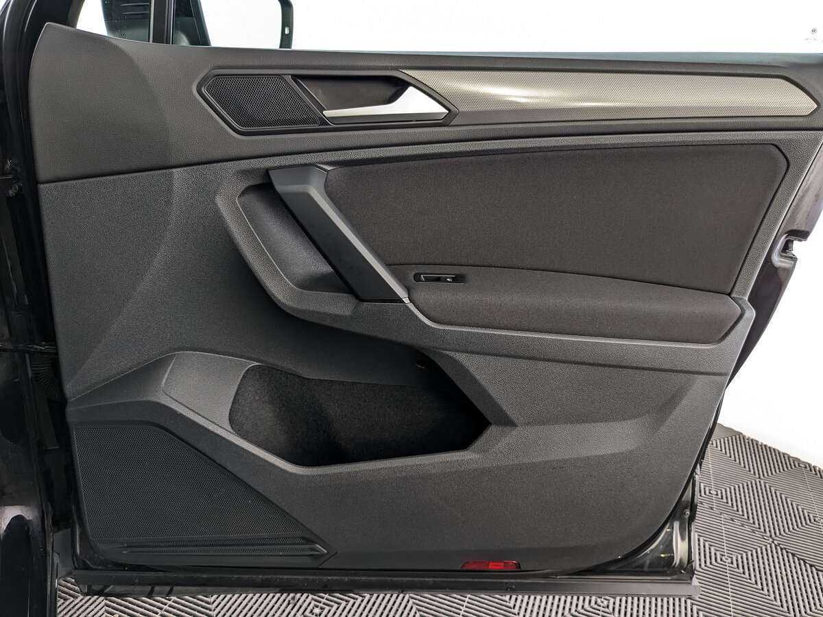 Б/У Фольксваген Тигуан 2019 года. Фото: #23