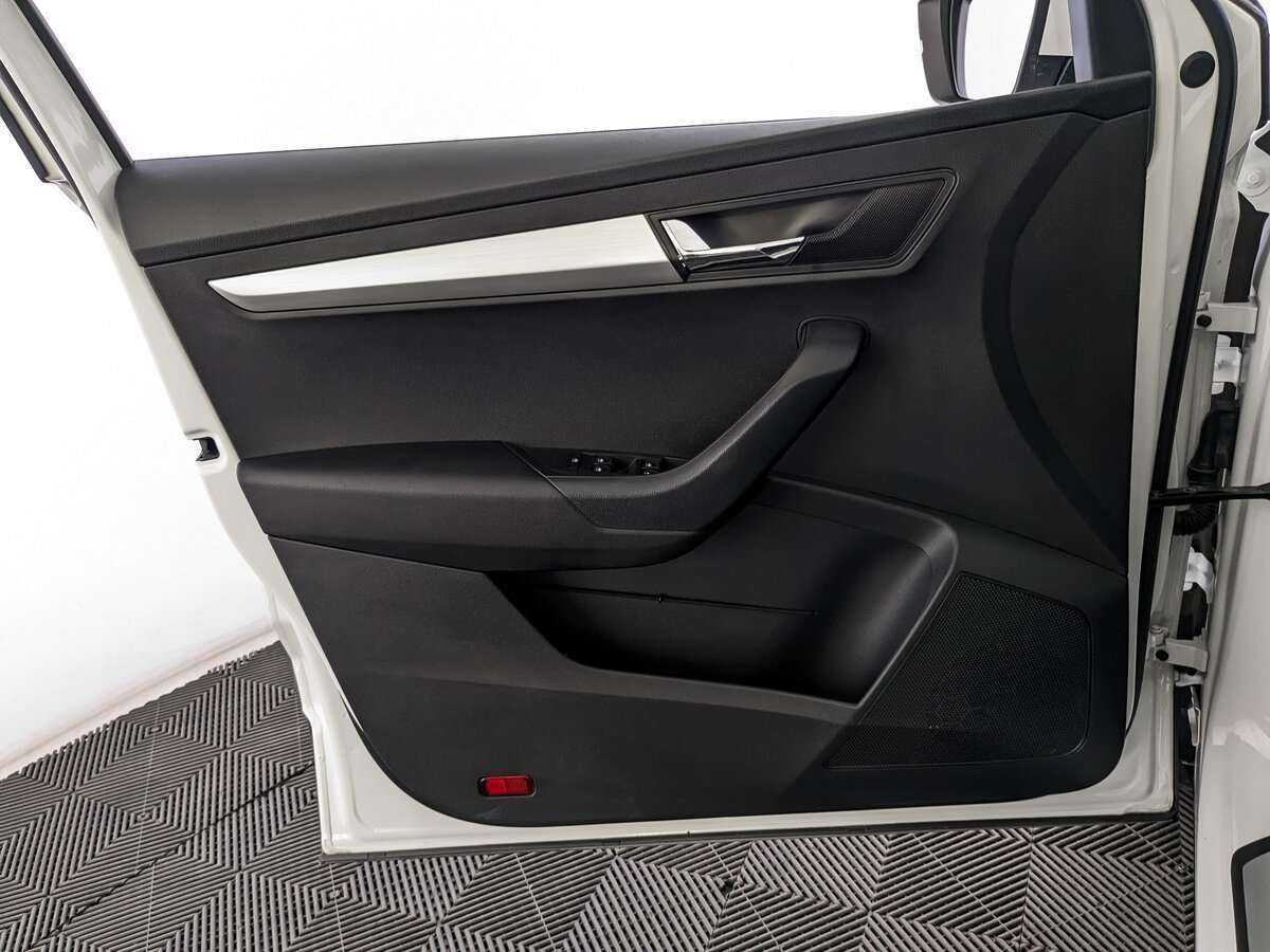 Б/У Шкода Карок 2022 года. Фото: #14