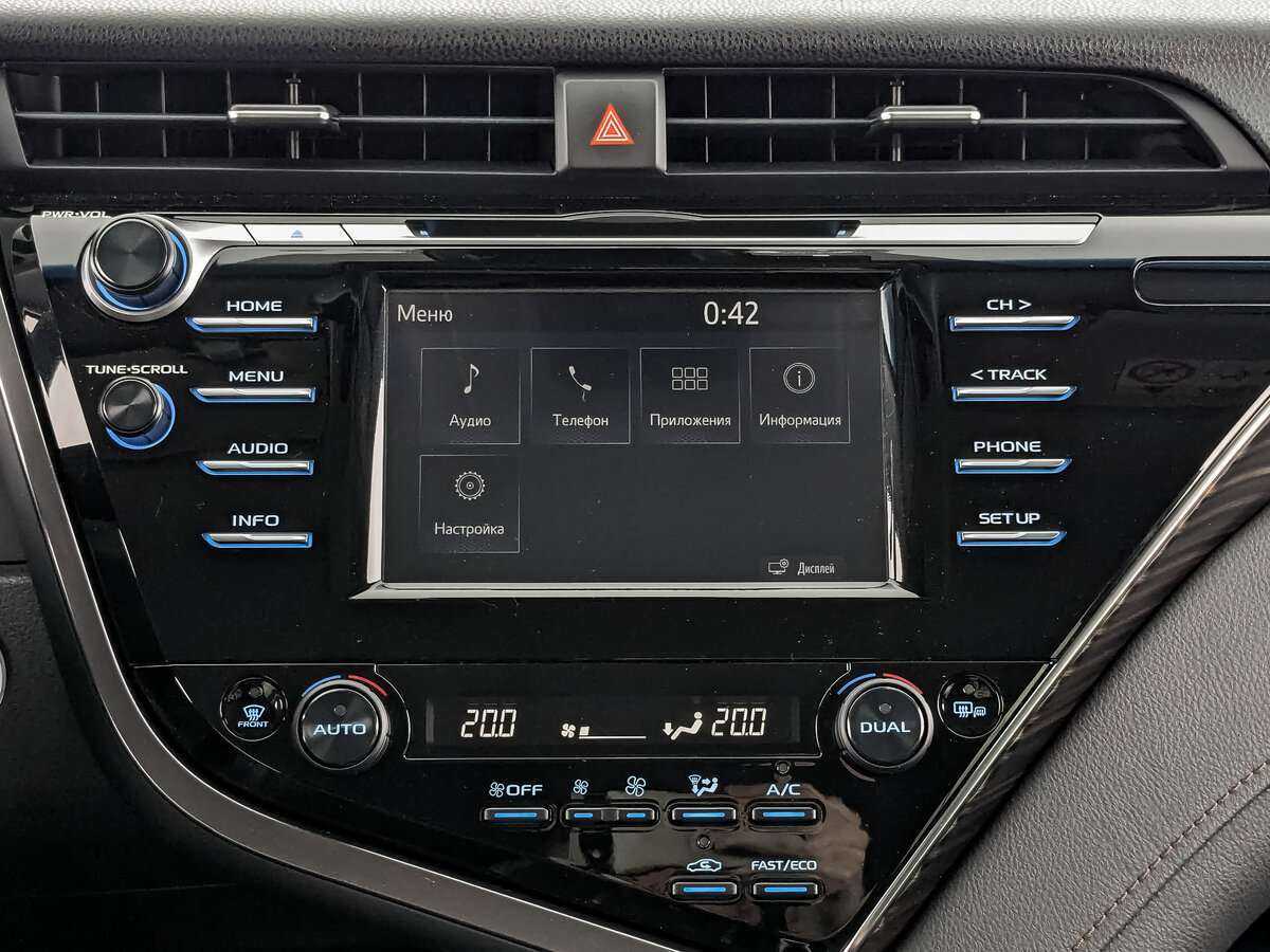 Б/У Тойота Камри 2018 года. Фото: #12