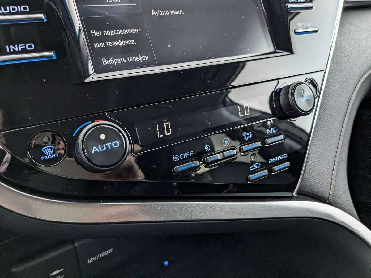 Б/У Тойота Камри 2018 года. Фото: #16