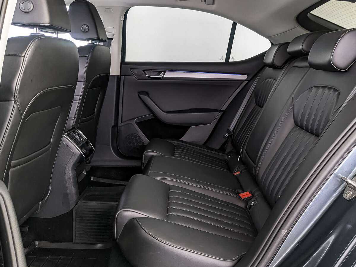 Б/У Шкода Суперб 2017 года. Фото: #13