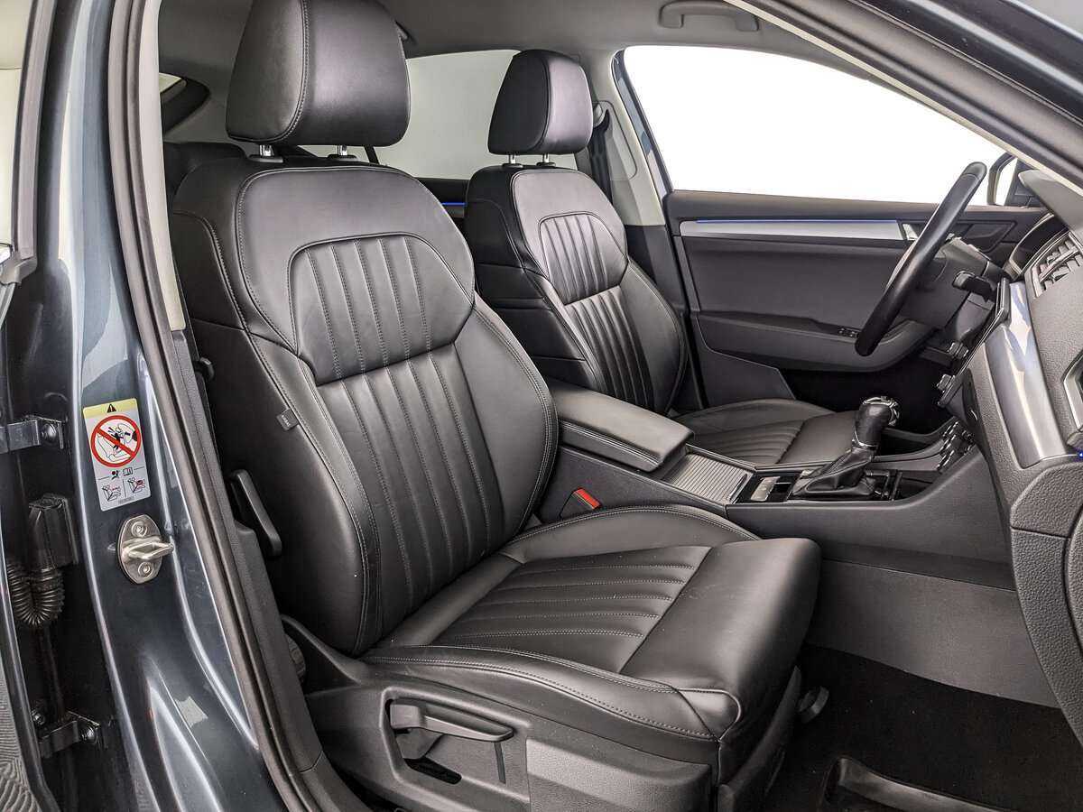 Б/У Шкода Суперб 2017 года. Фото: #18