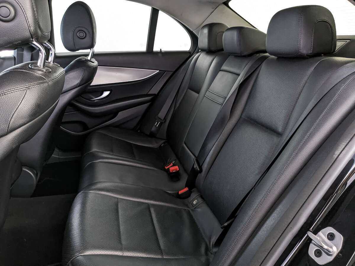 Б/У Мерседес-Бенц Е-Класс 2018 года. Фото: #13