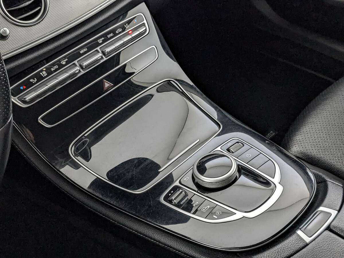 Б/У Мерседес-Бенц Е-Класс 2018 года. Фото: #21