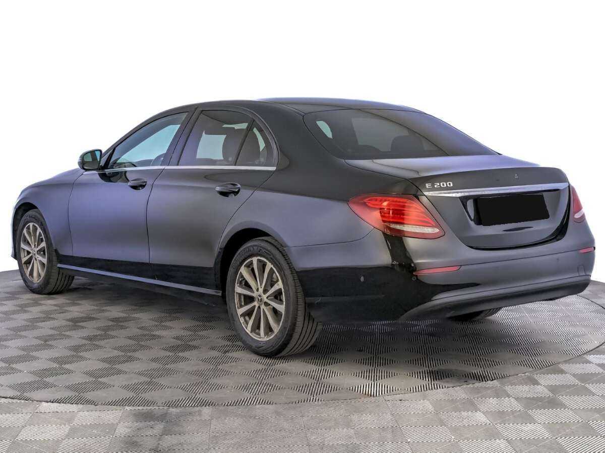 Б/У Мерседес-Бенц Е-Класс 2018 года. Фото: #6