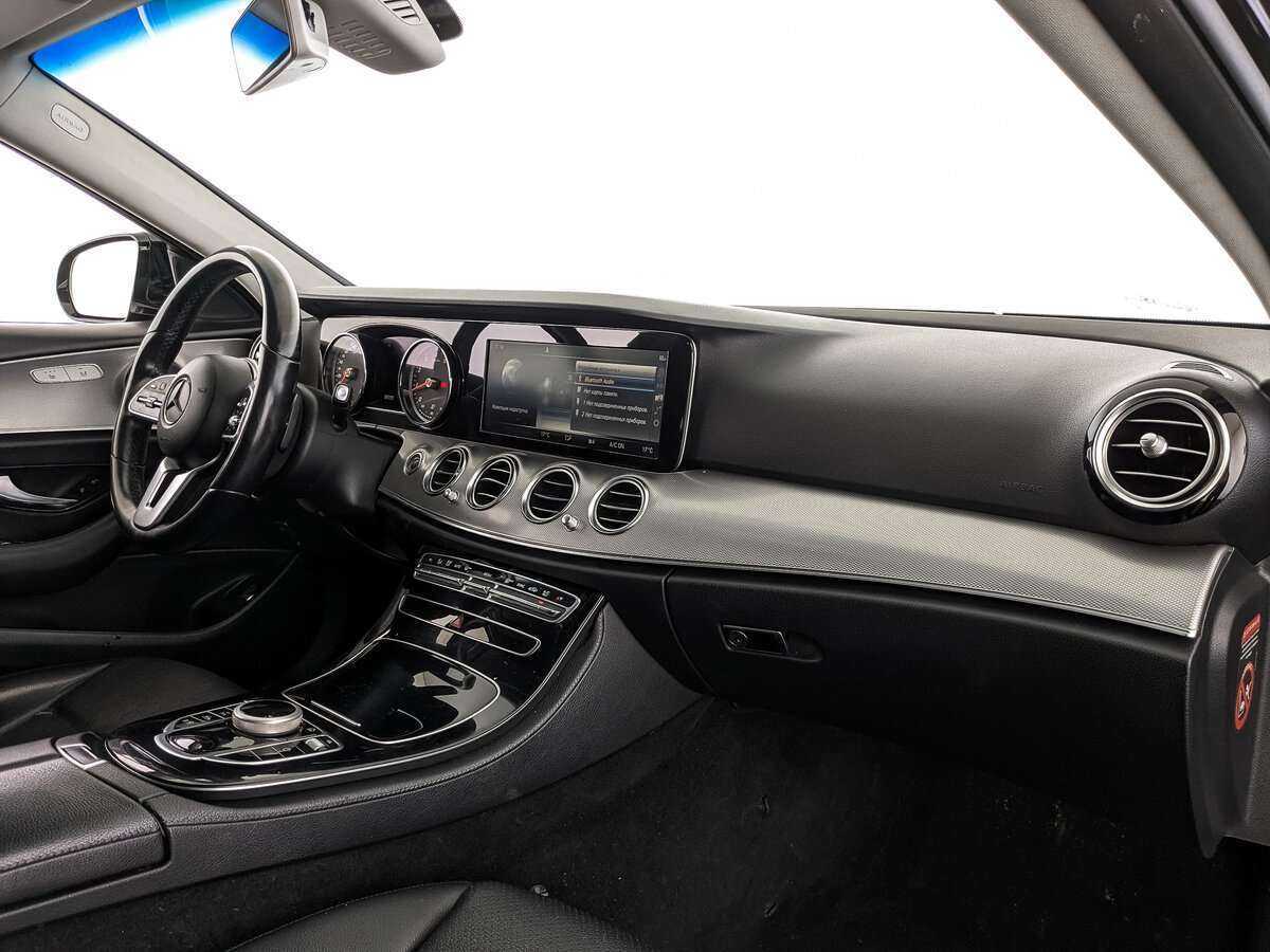 Б/У Мерседес-Бенц Е-Класс 2018 года. Фото: #8