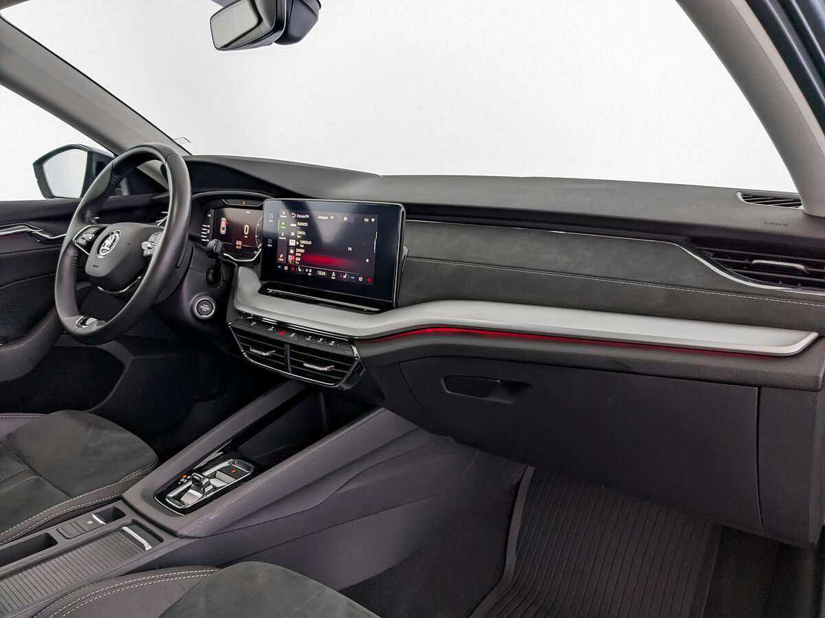 Б/У Шкода Октавия 2021 года. Фото: #9