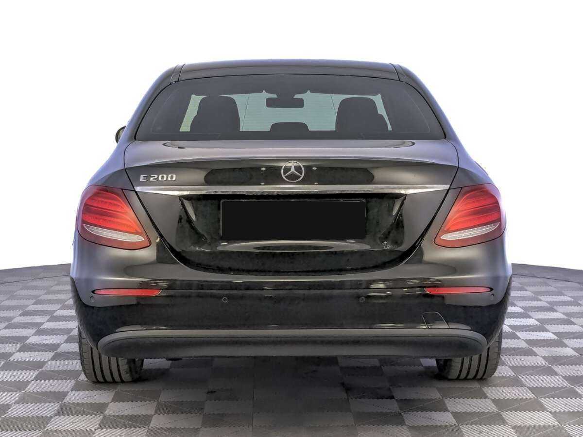 Б/У Мерседес-Бенц Е-Класс 2018 года. Фото: #5