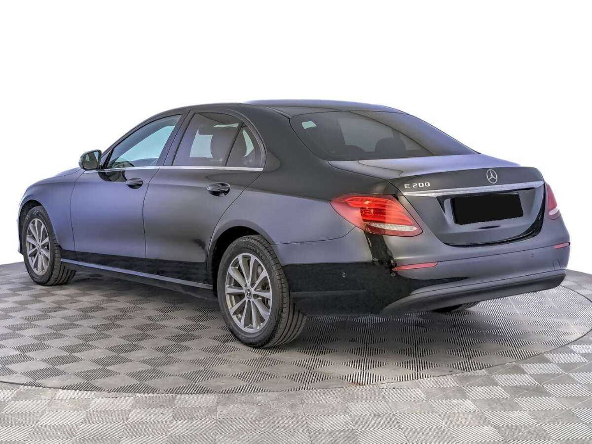 Б/У Мерседес-Бенц Е-Класс 2018 года. Фото: #6