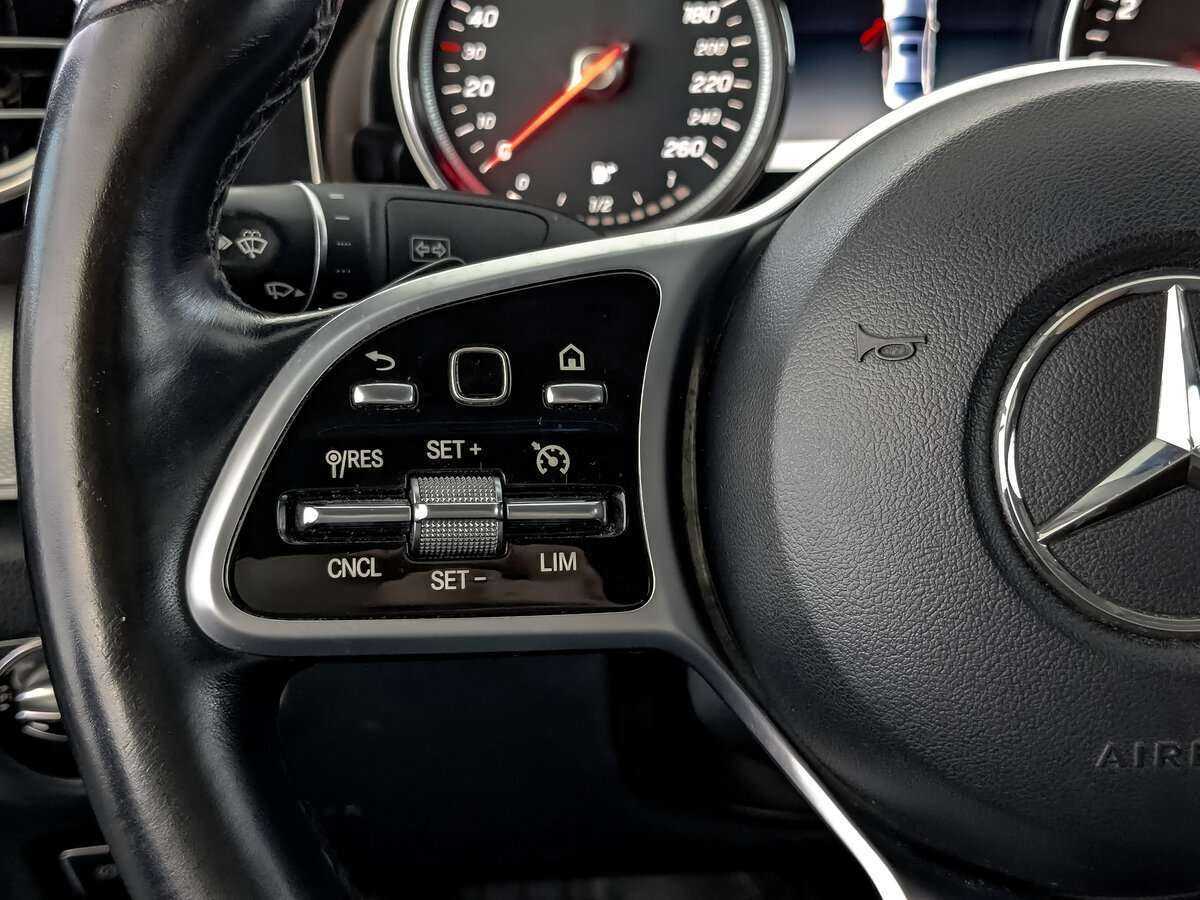 Б/У Мерседес-Бенц Е-Класс 2018 года. Фото: #23