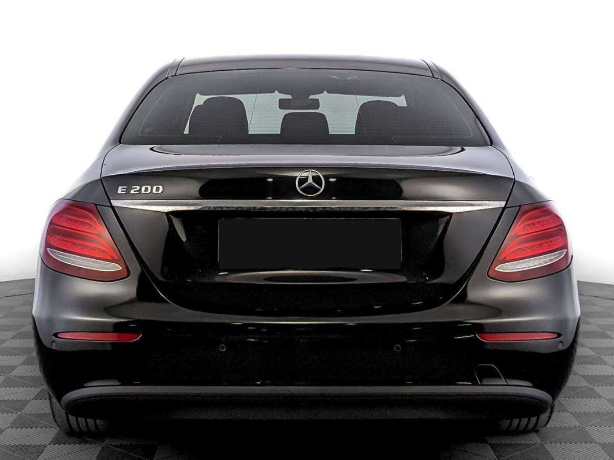 Б/У Мерседес-Бенц Е-Класс 2018 года. Фото: #5