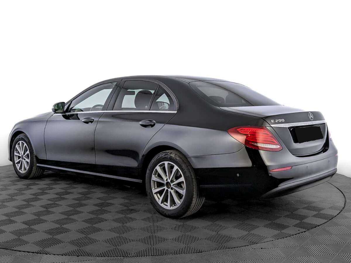 Б/У Мерседес-Бенц Е-Класс 2018 года. Фото: #6