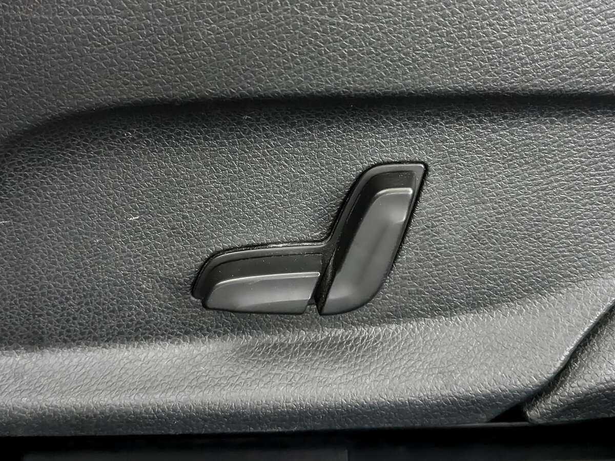 Б/У Мерседес-Бенц Е-Класс 2018 года. Фото: #16