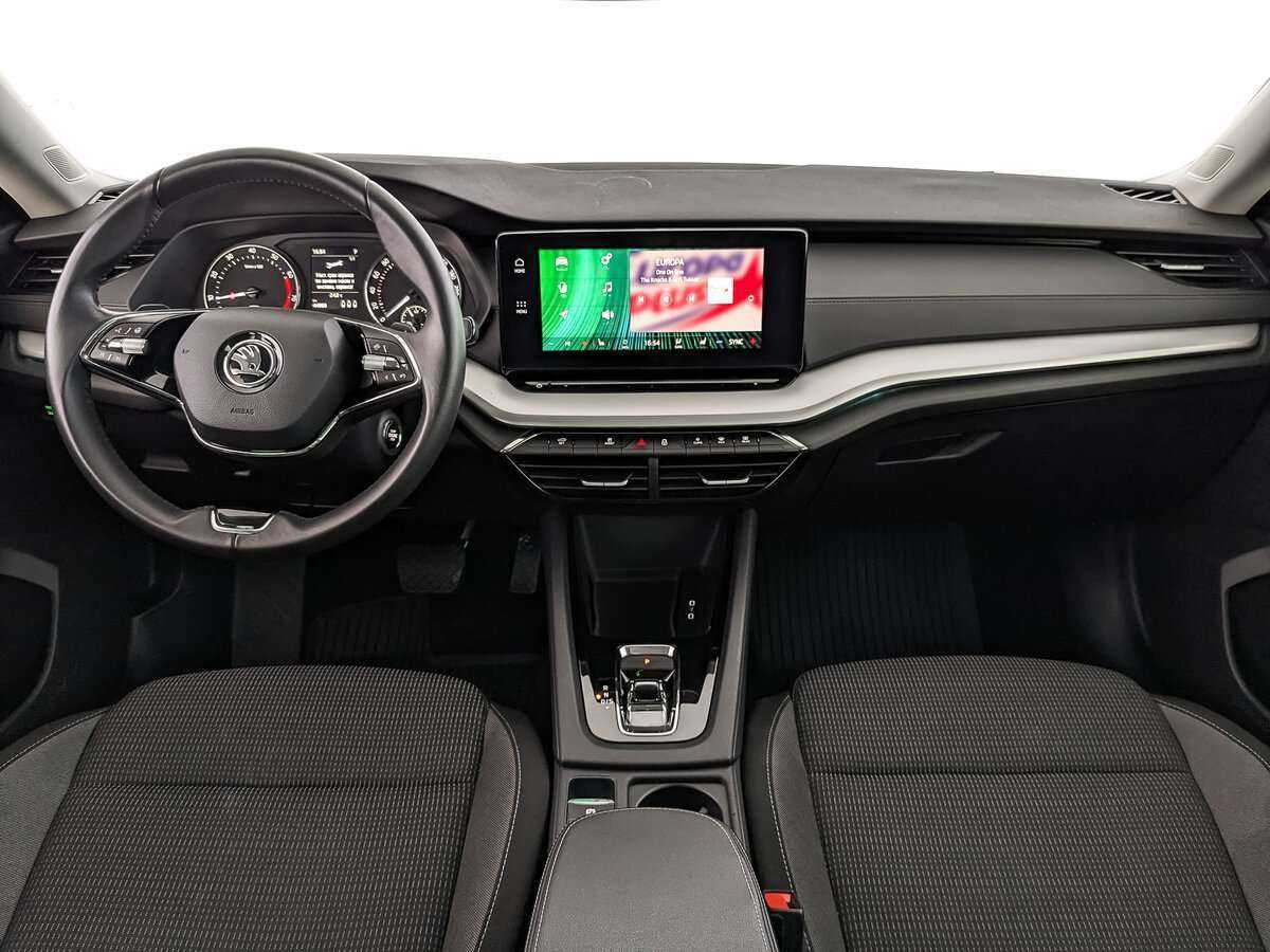 Б/У Шкода Октавия 2021 года. Фото: #8