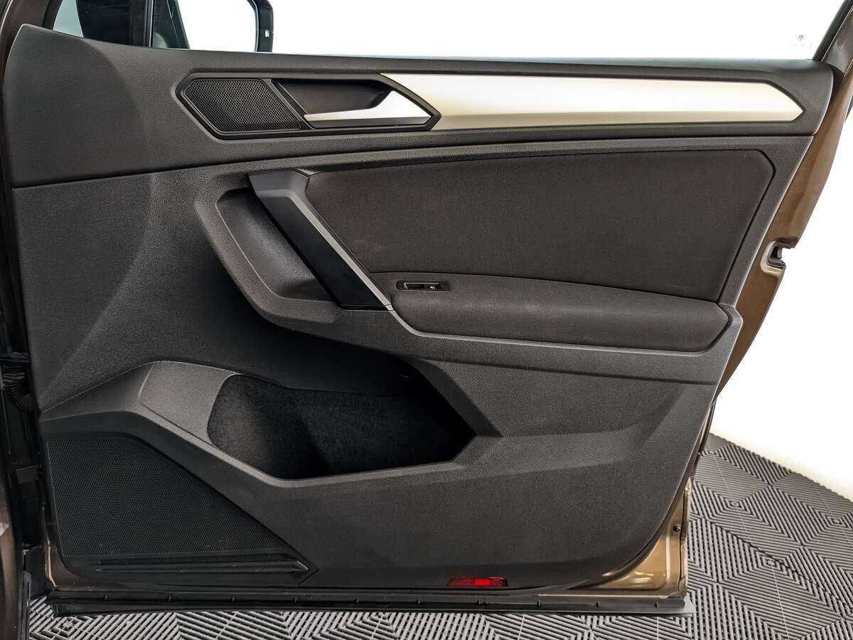 Б/У Фольксваген Тигуан 2020 года. Фото: #22