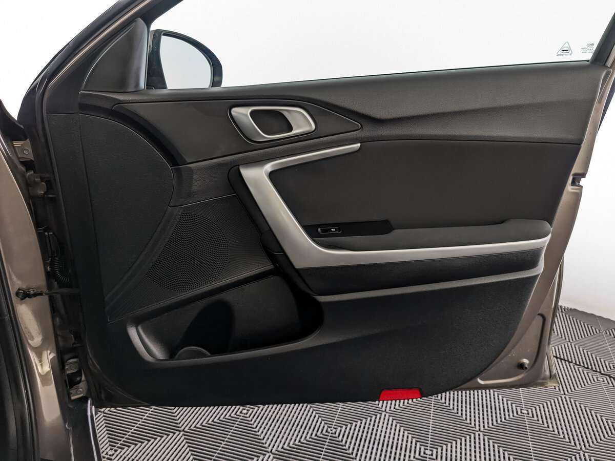 Б/У Киа Сид 2021 года. Фото: #19