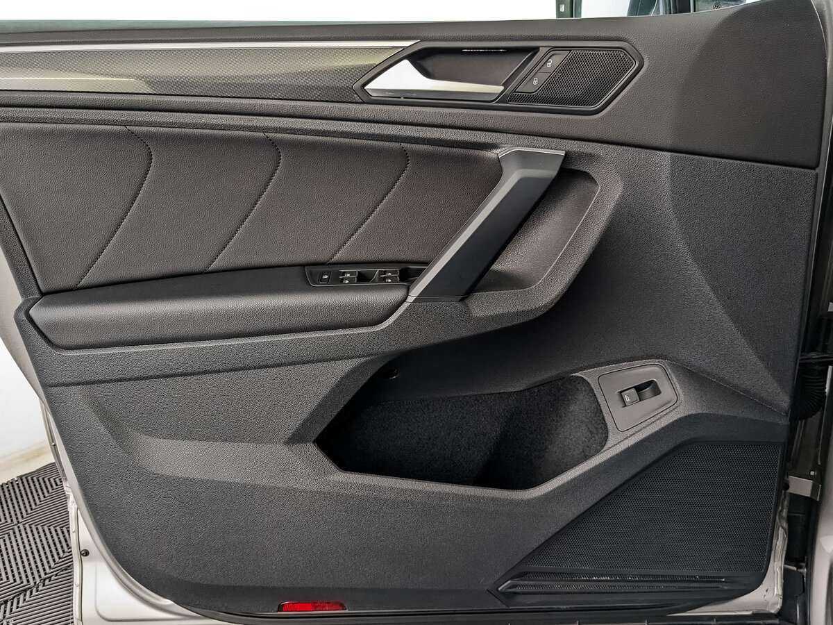 Б/У Фольксваген Тигуан 2020 года. Фото: #14