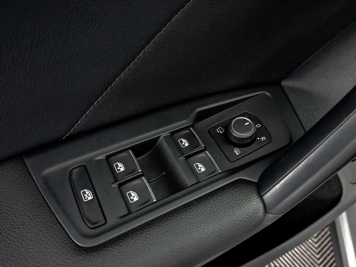 Б/У Фольксваген Тигуан 2020 года. Фото: #23