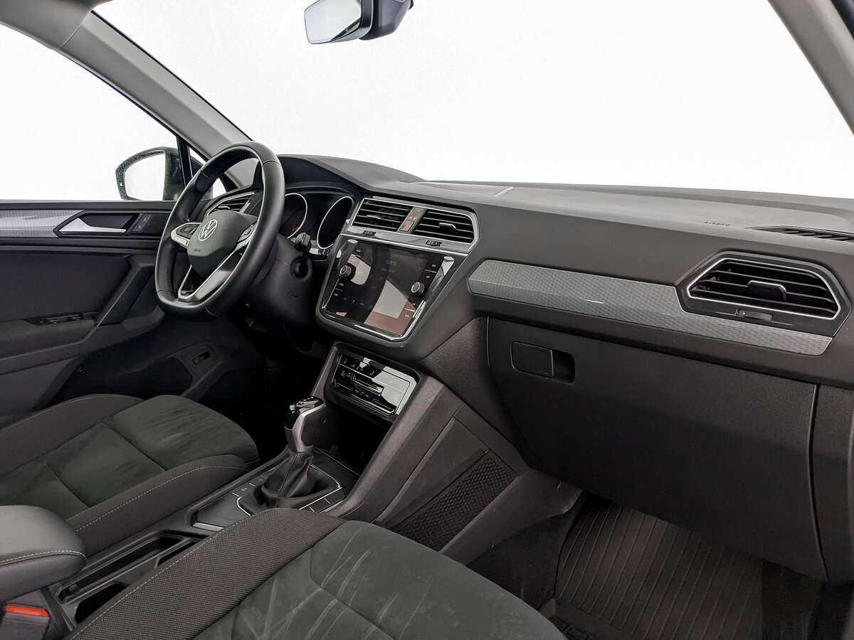 Б/У Фольксваген Тигуан 2021 года. Фото: #8