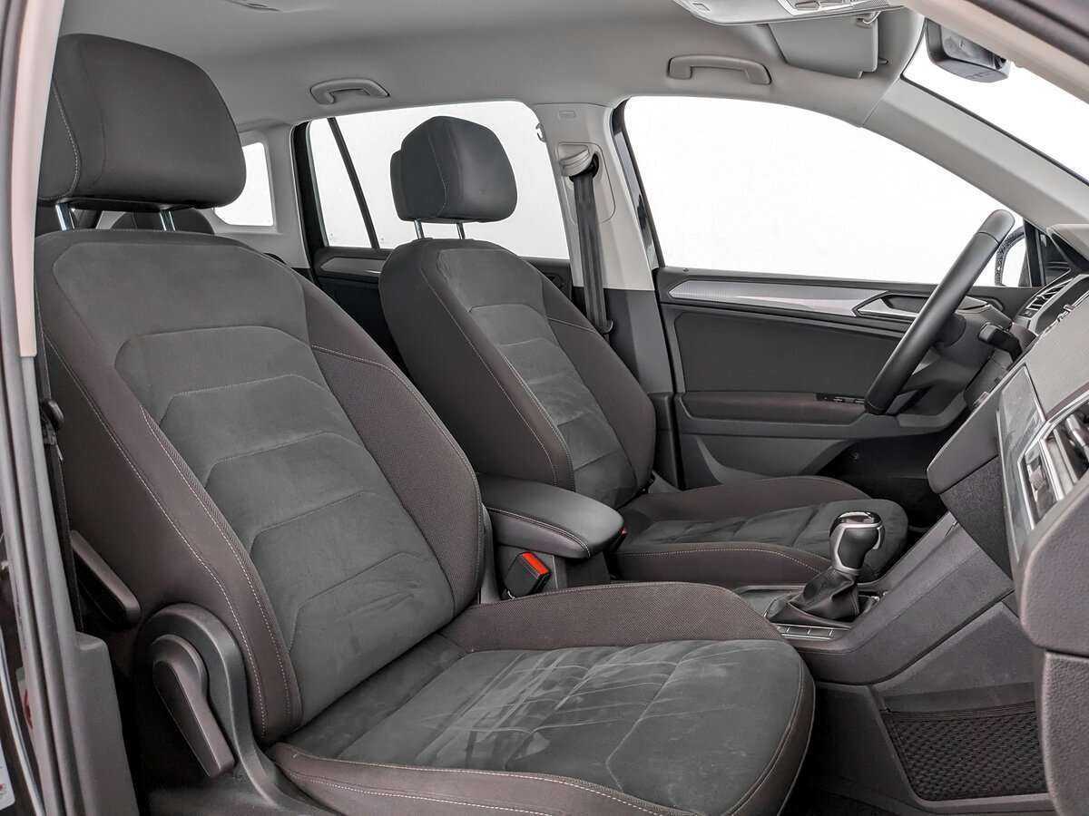 Б/У Фольксваген Тигуан 2021 года. Фото: #18