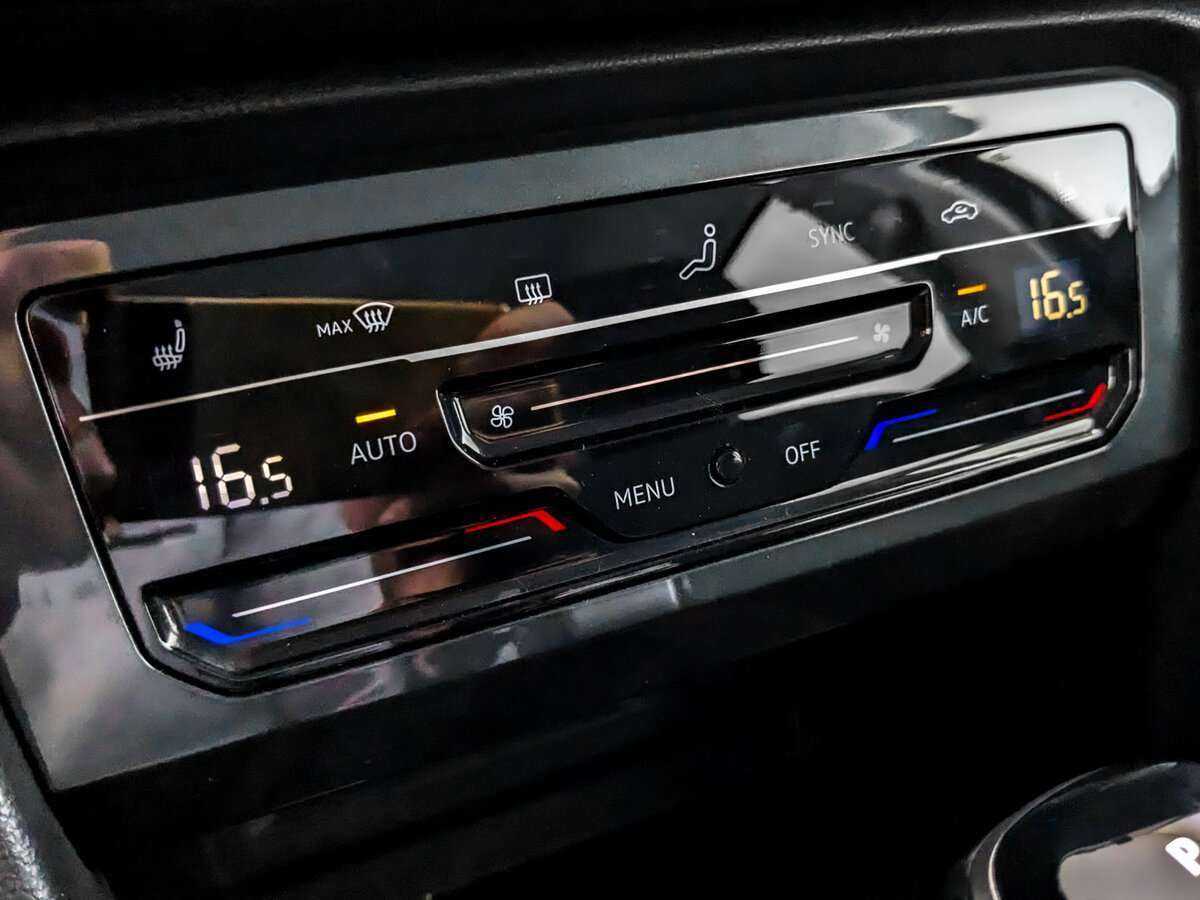 Б/У Фольксваген Тигуан 2021 года. Фото: #20