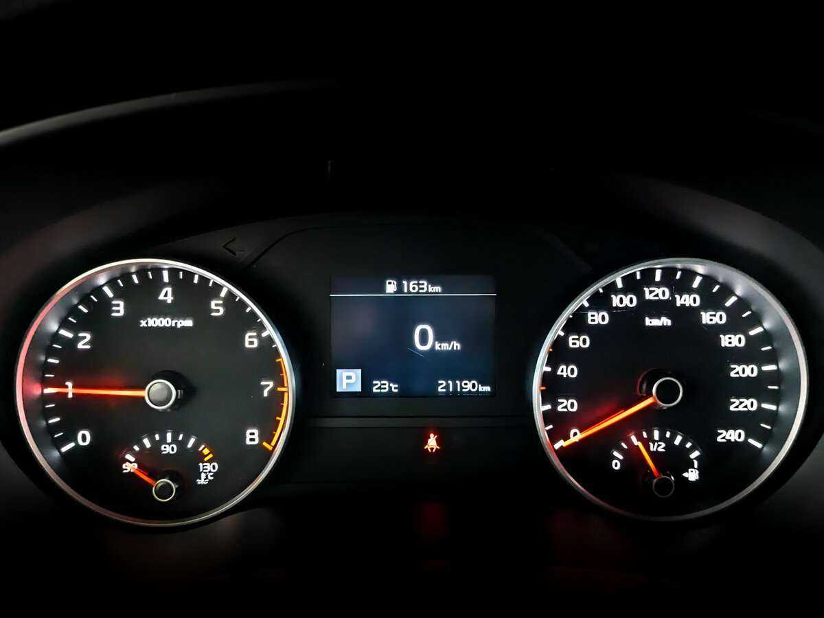 Б/У Киа Спортейдж 2021 года. Фото: #10