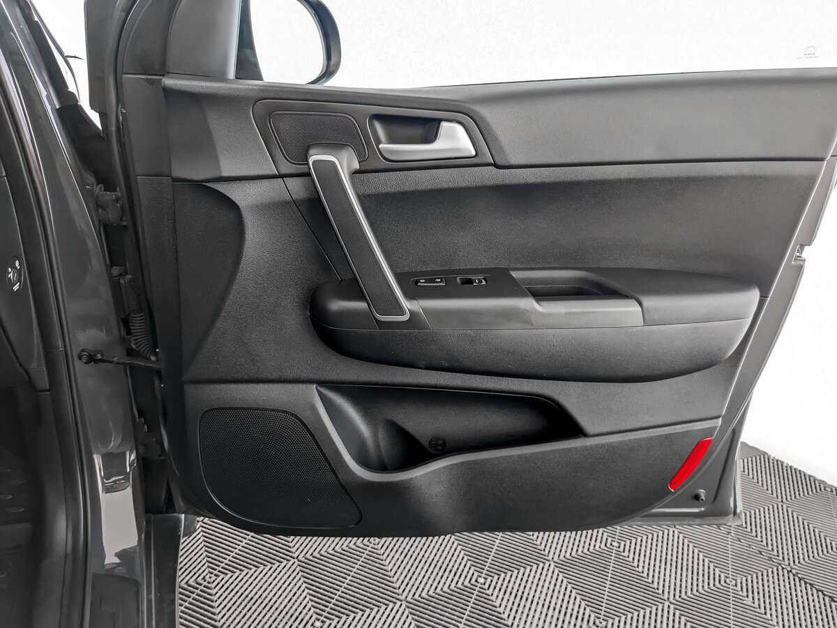 Б/У Киа Спортейдж 2021 года. Фото: #19